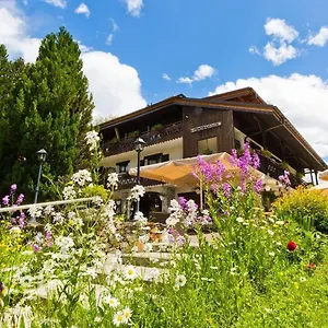 Logis Le Cro-bidou Hotel